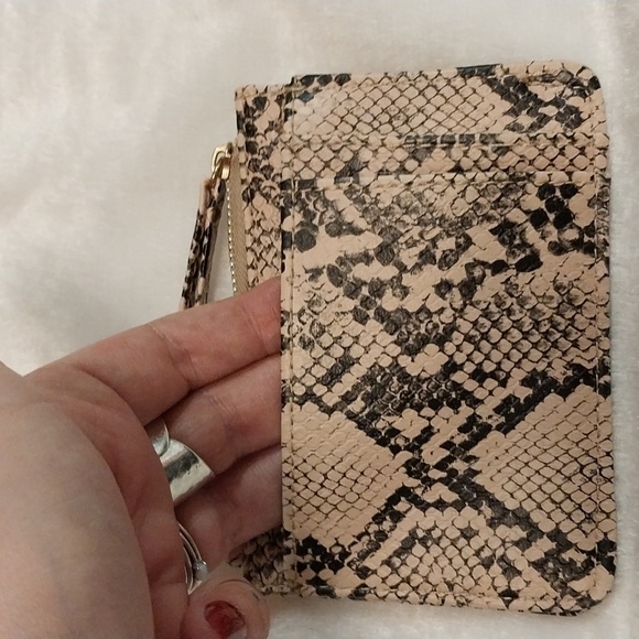 FRANCESCA EARRINGS AND MATCHING MINI WALLET NWT!!! - Picture 6 of 11